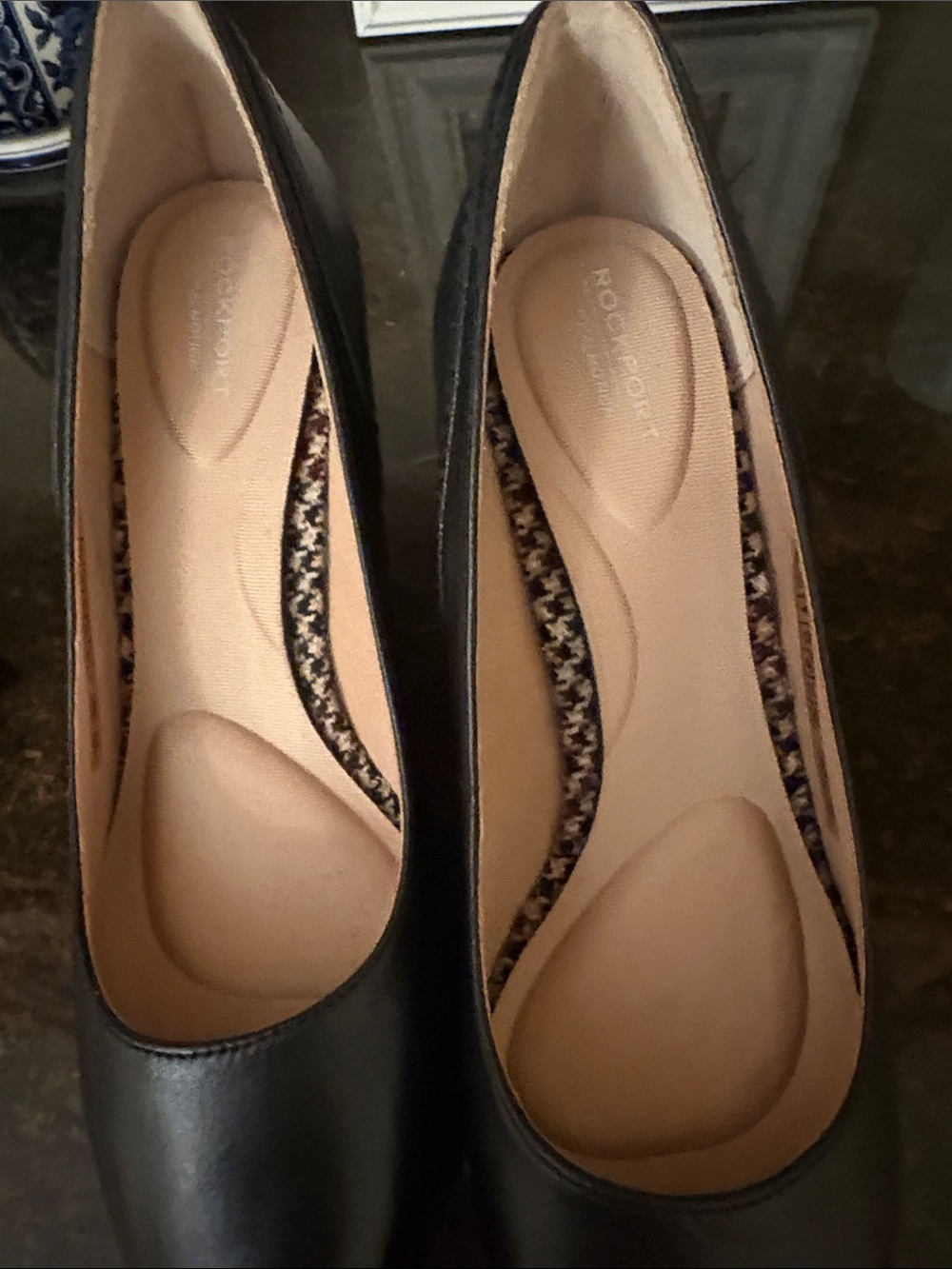 Rockport Black Leather Rounded Toe Comfort Flats